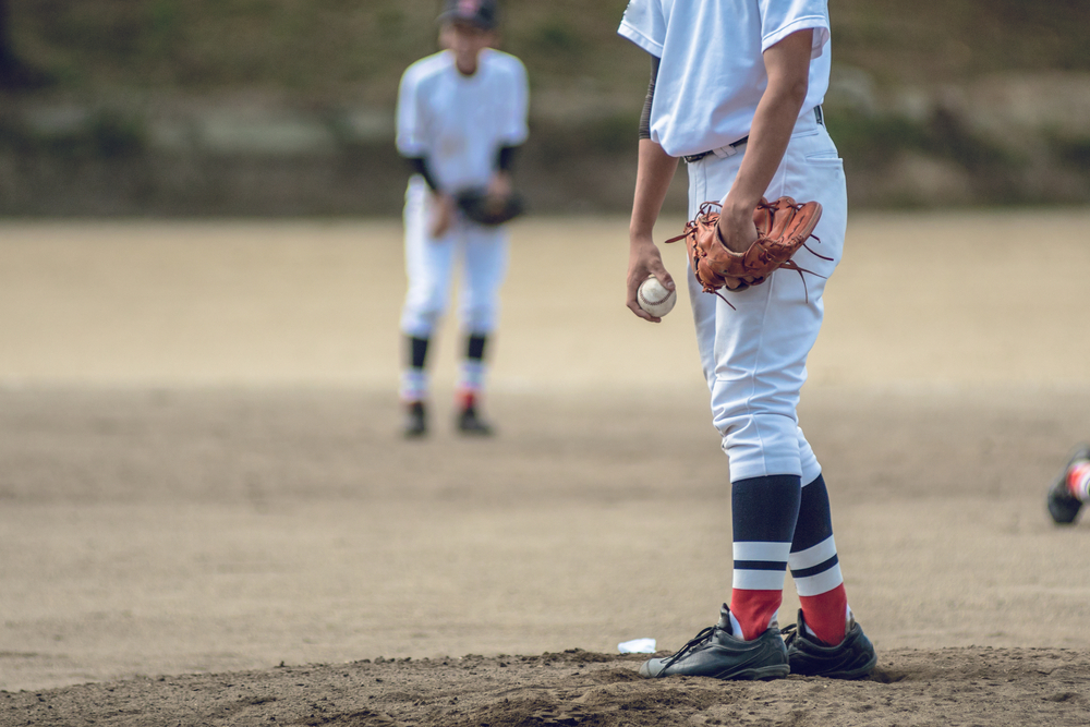 投手練習 右投手は左打者に有効！ カットボールを習得する｜特徴 メリット 握り方 リリース シュート