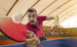 卓球 一流のグリップの握り方 フォアハンドの人差し指を意識する｜篠塚大登 バックハンド 全日本選手権   